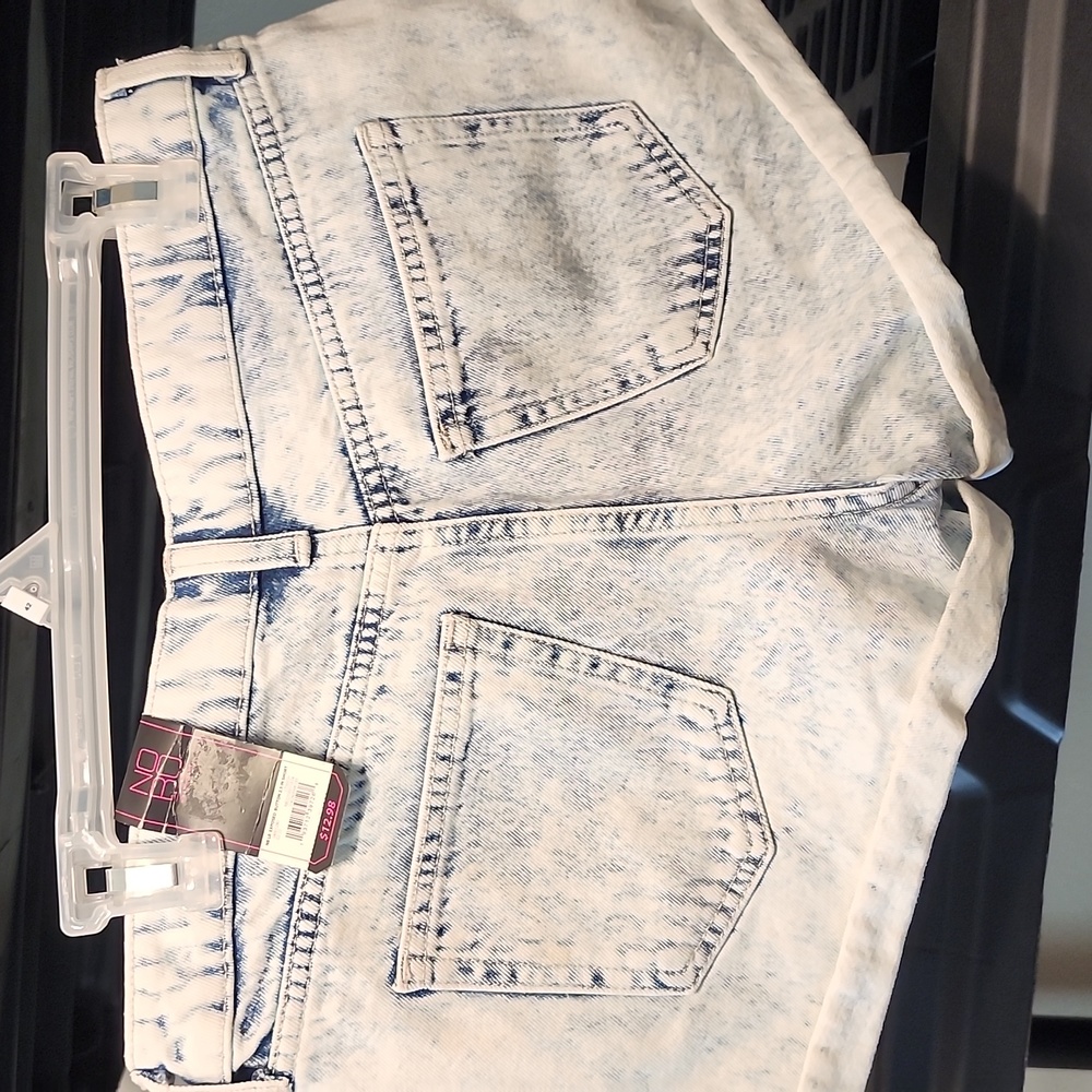 Button Down Shorts - Picture 3 of 3